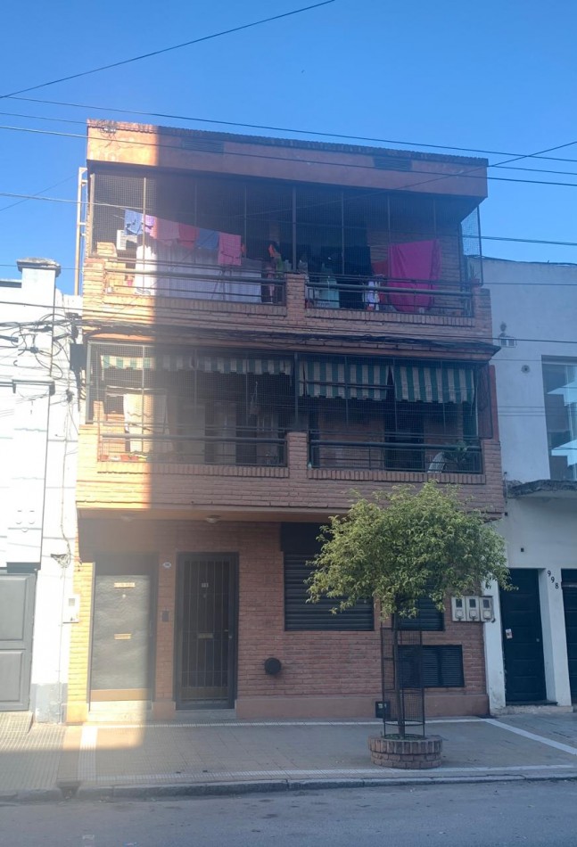 VENTA DEPTO. 2 DORM. P. B.- BARRIO SUR