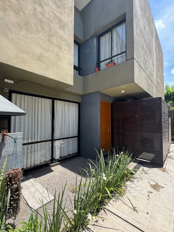 VENTA | Duplex de 2 Dormitorios con Cochera